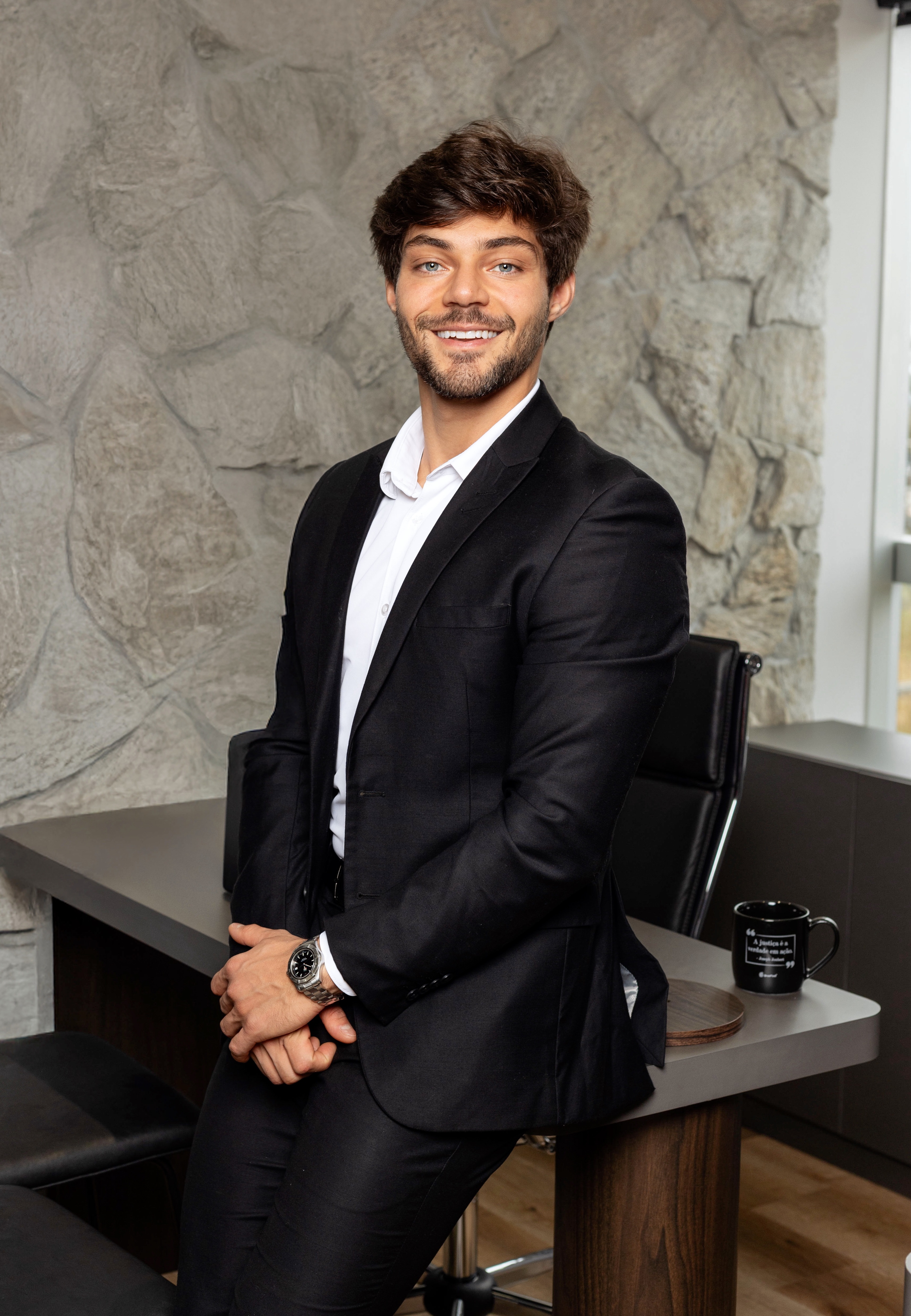 Dr. Daniel Cunha